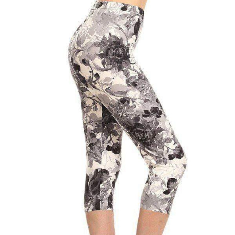 Plus Size Black & White Watercolor Capri Leggings